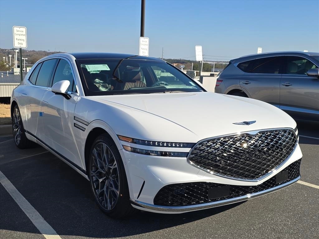 2026 GENESIS G90 Base's photo