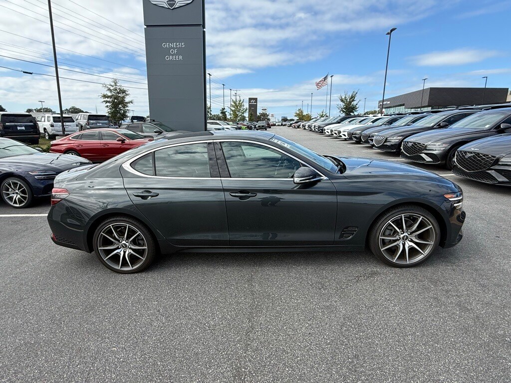 2023 Genesis G70 2.0T photo 3
