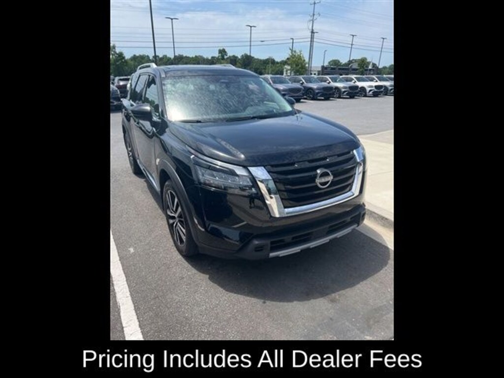 Used 2025 Nissan Pathfinder Platinum SUV