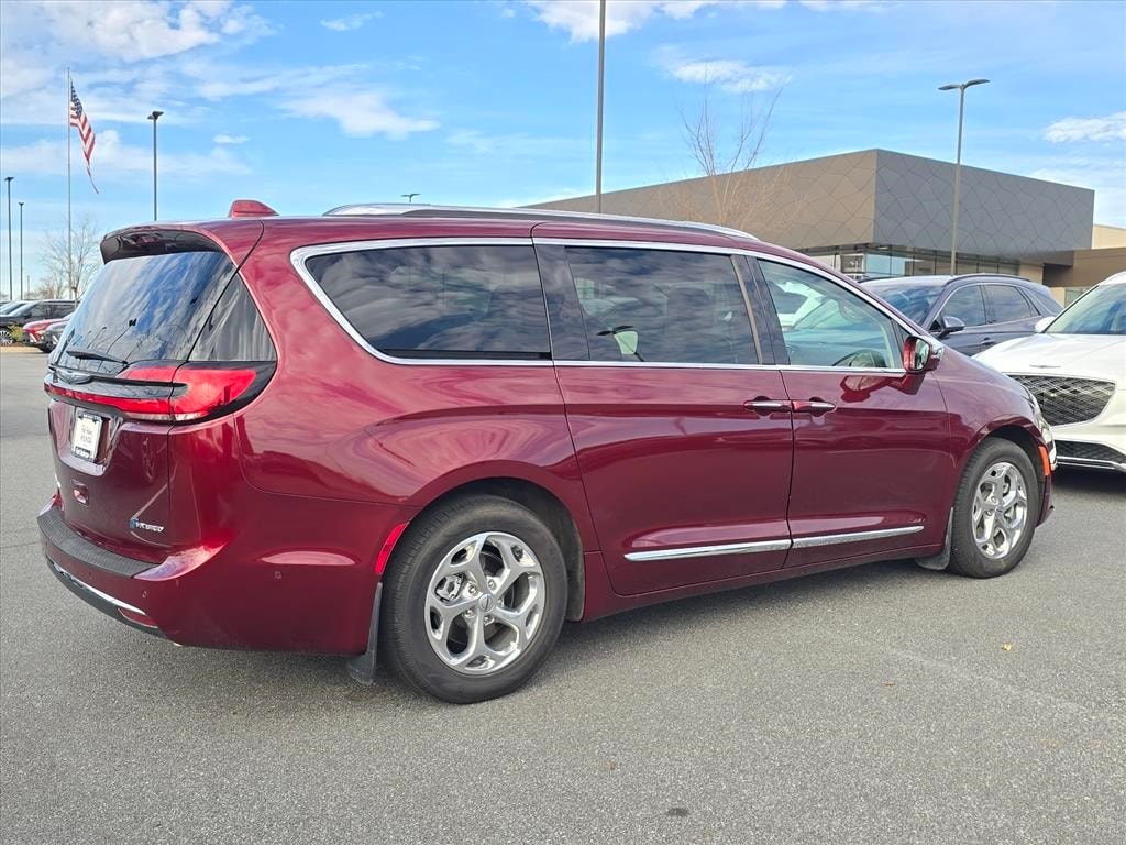 Used 2021 Chrysler Pacifica Hybrid Limited Minivan/Van