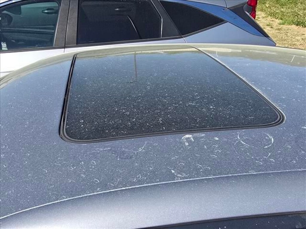 Used 2016 Dodge Charger SE Sedan