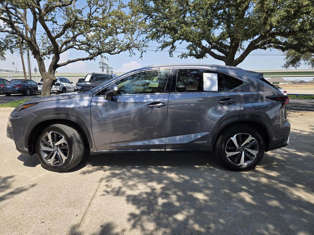 2020 Lexus NX 300h Premium photo 2