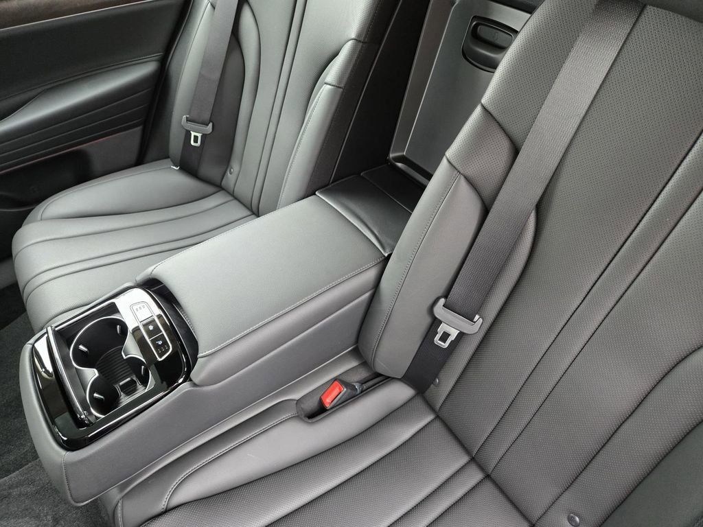 2025 GENESIS G80 Advanced - Photo 15