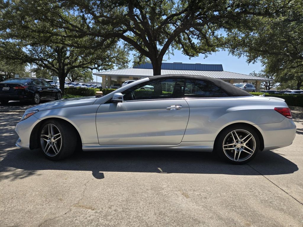 2016 Mercedes Benz E 550 photo 2
