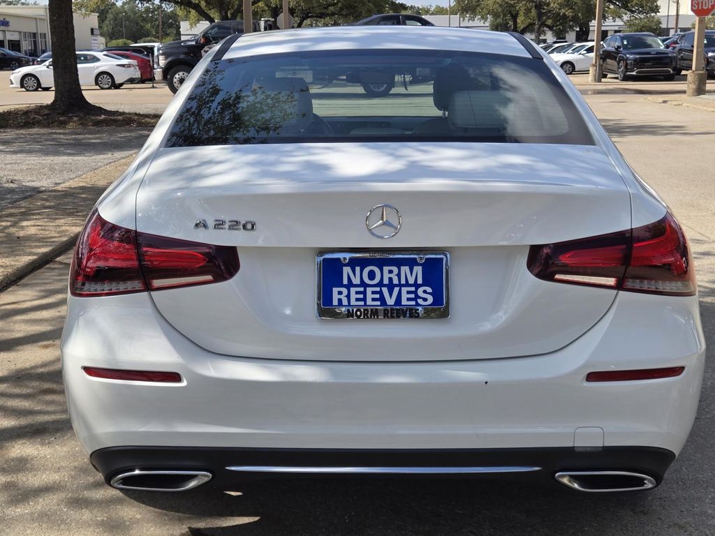 2019 Mercedes Benz A 220 photo 4