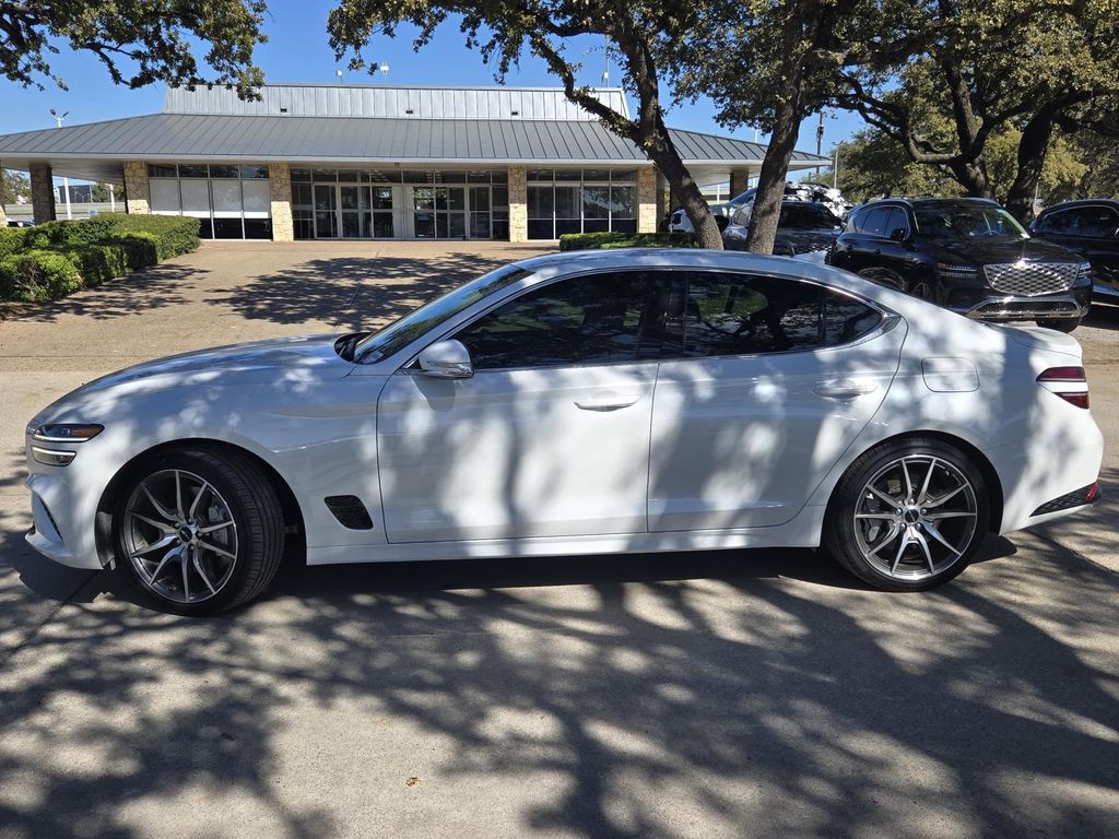 2025 Genesis G70 2.5T photo 2