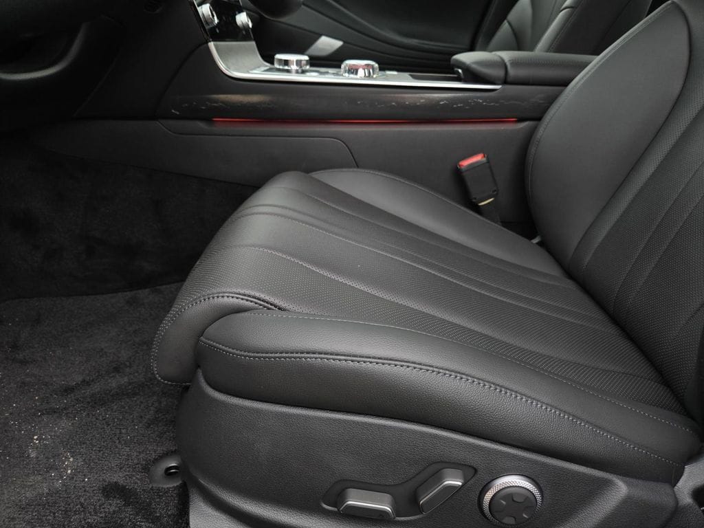 2025 GENESIS G80 Advanced - Photo 19
