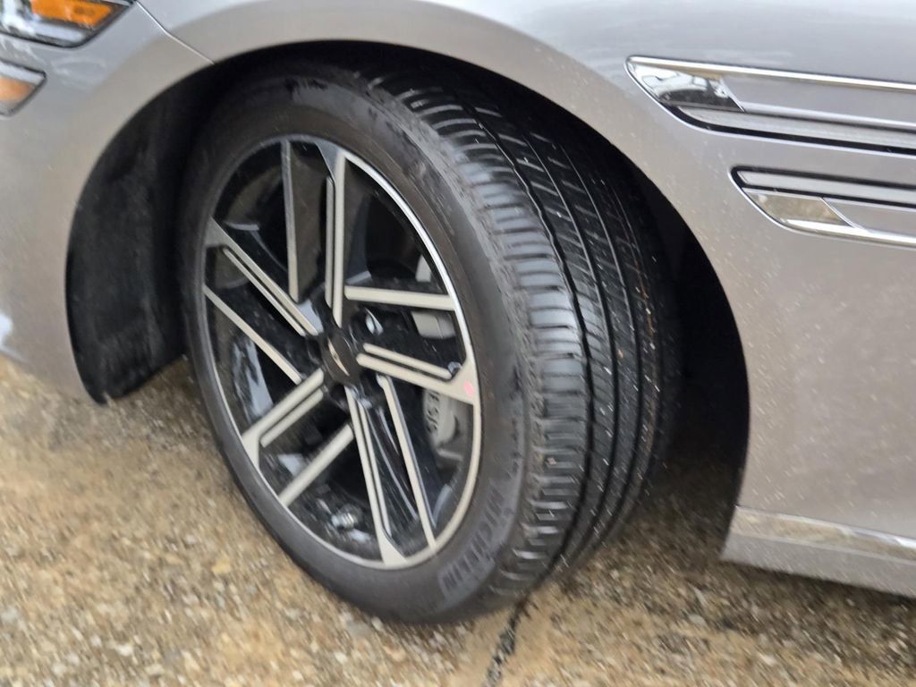 2025 GENESIS G80 Advanced - Photo 8