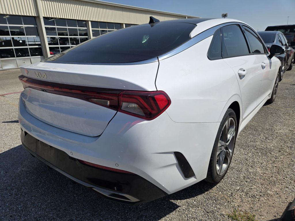 2024 Kia K5 EX photo 3