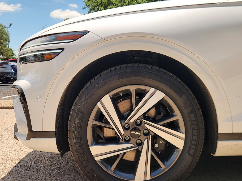 2026 GENESIS GV70 Sport Advanced - Photo 8