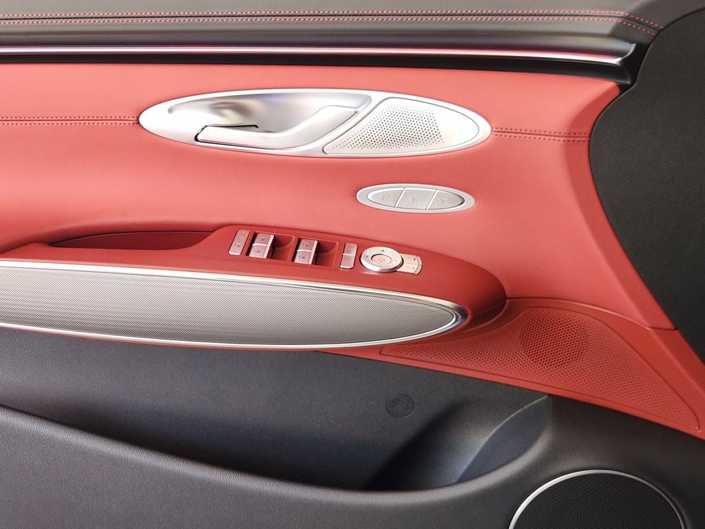 2026 GENESIS GV70 Sport Advanced - Photo 19