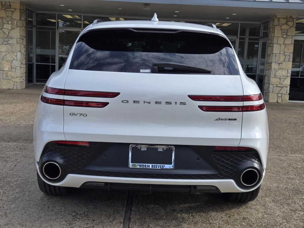 2025 Genesis GV70 3.5T Sport photo 4
