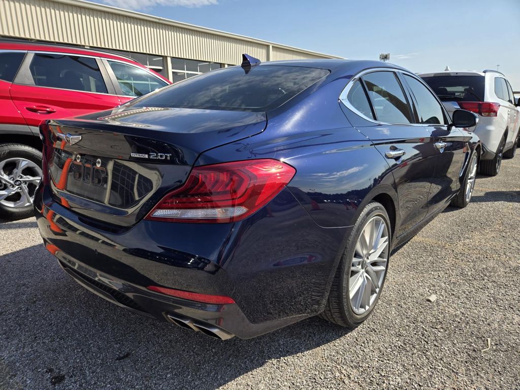 2021 Genesis G70 2.0T Elite photo 3