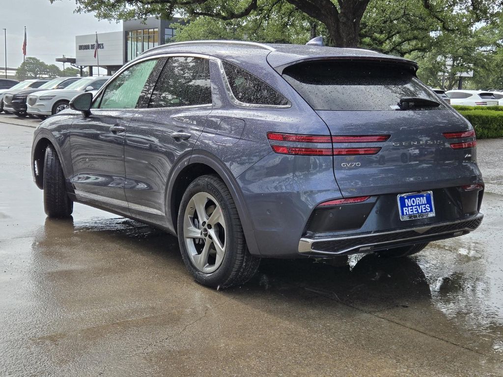 2026 Genesis GV70 2.5T Advanced photo 2