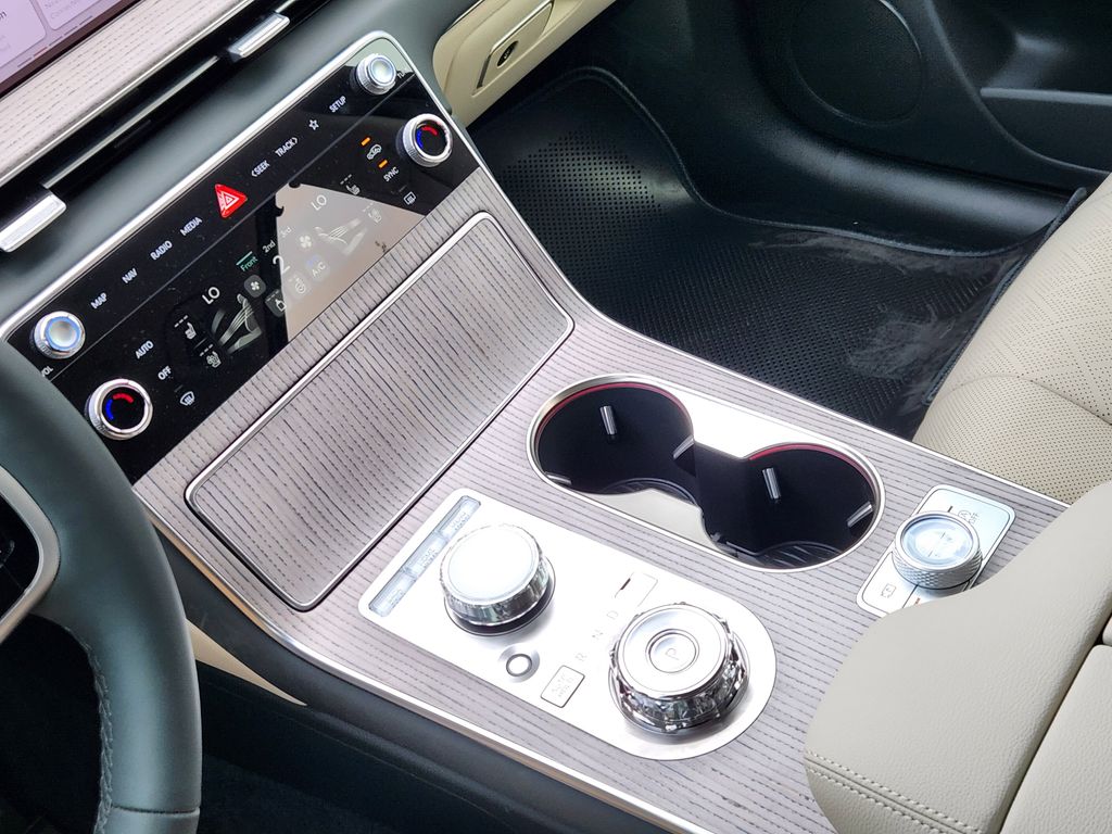 2026 GENESIS GV80 Advanced - Photo 14