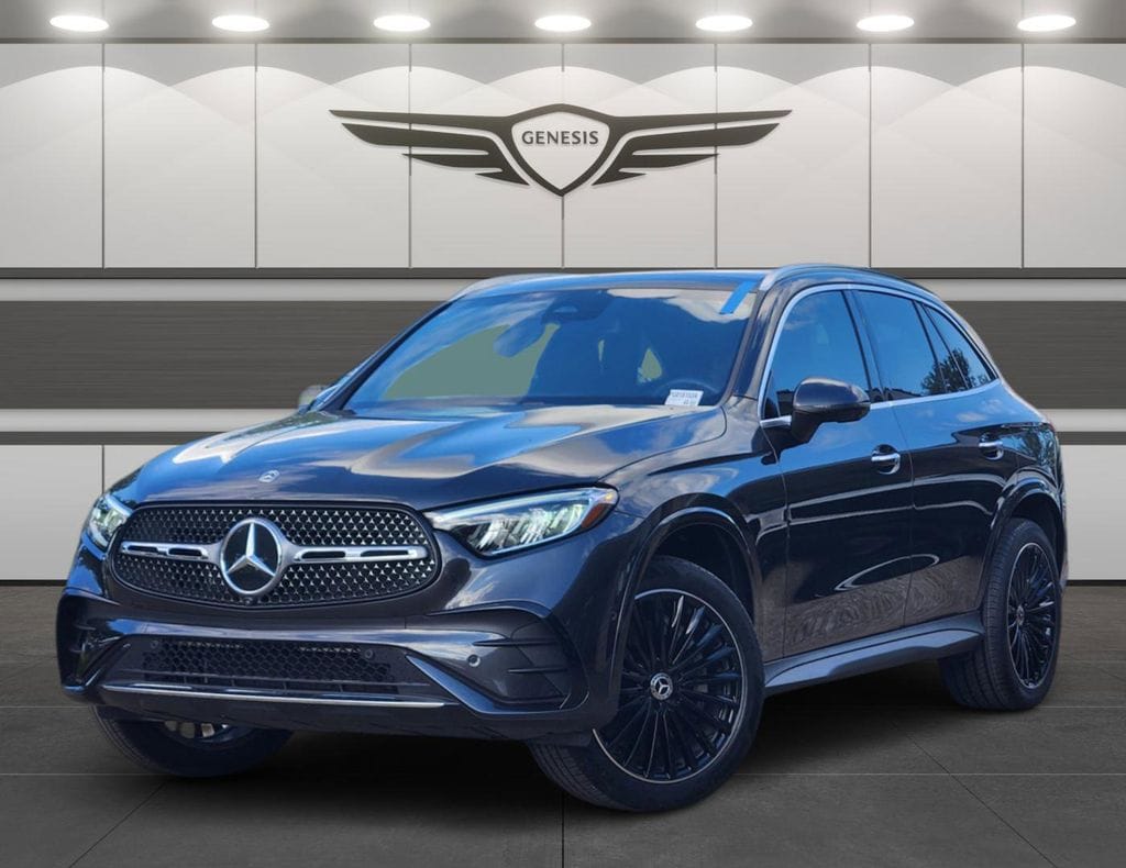 2023 Mercedes-Benz GLC GLC 300's photo