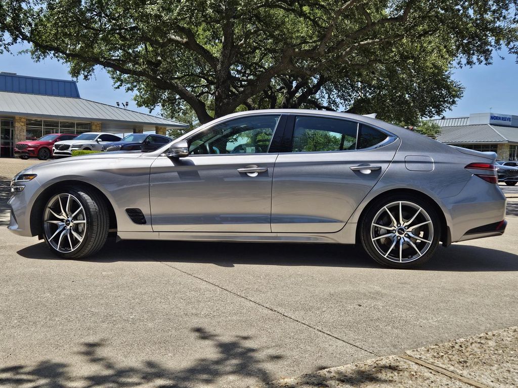 2025 Genesis G70 2.5T photo 2