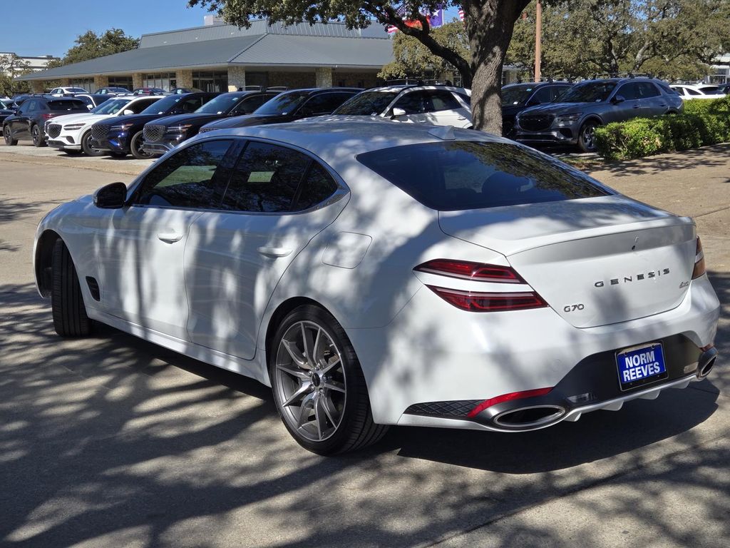 2025 Genesis G70 2.5T photo 3