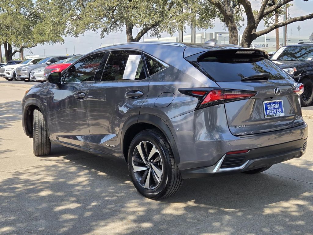 2020 Lexus NX 300h Premium photo 3