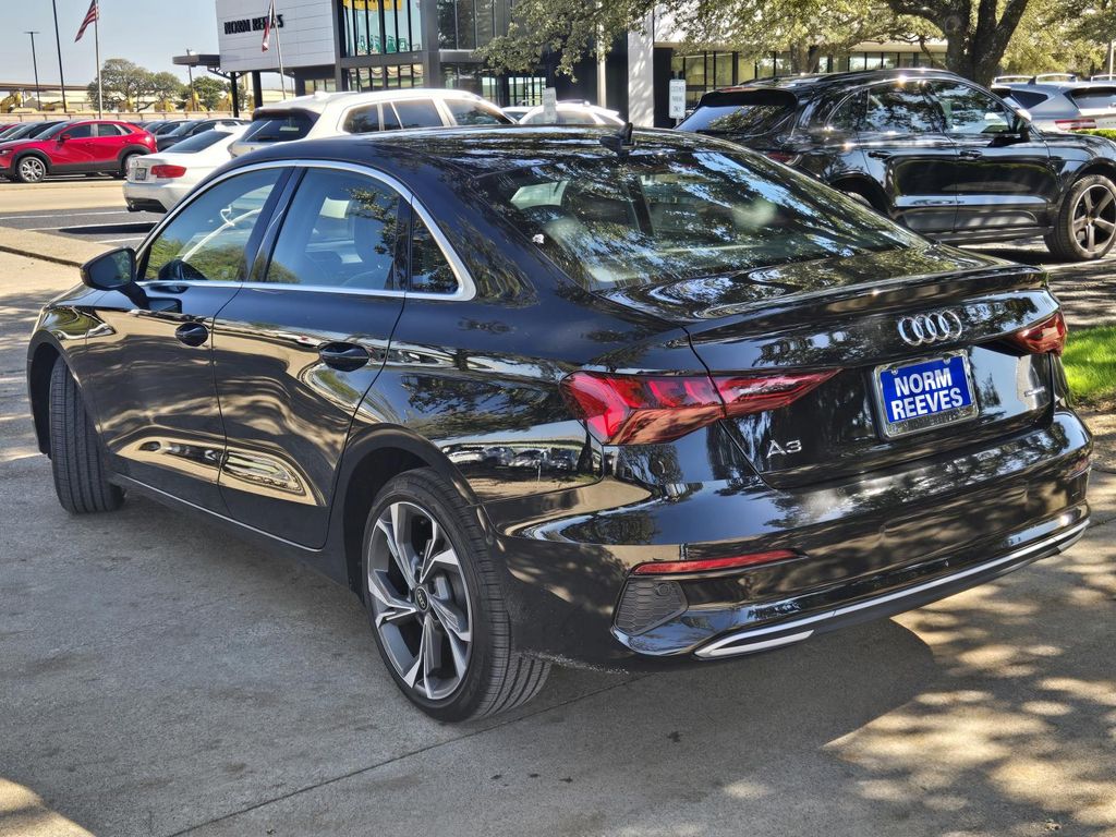 2022 Audi A3 40 Premium photo 3
