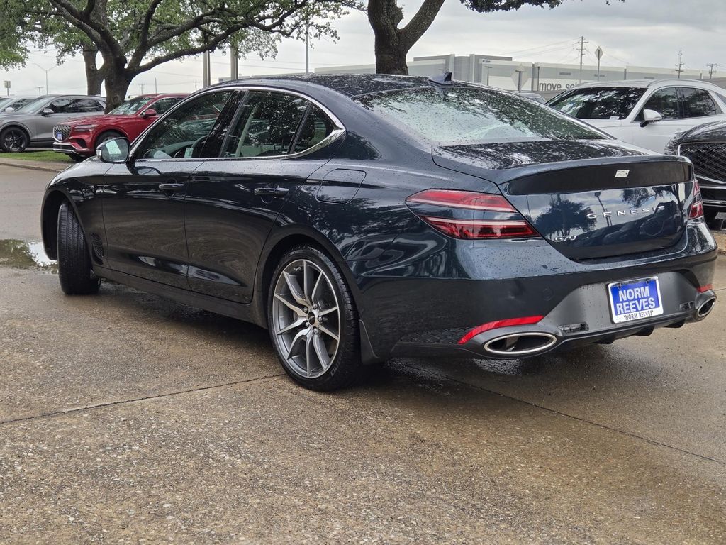 2025 Genesis G70 2.5T photo 3