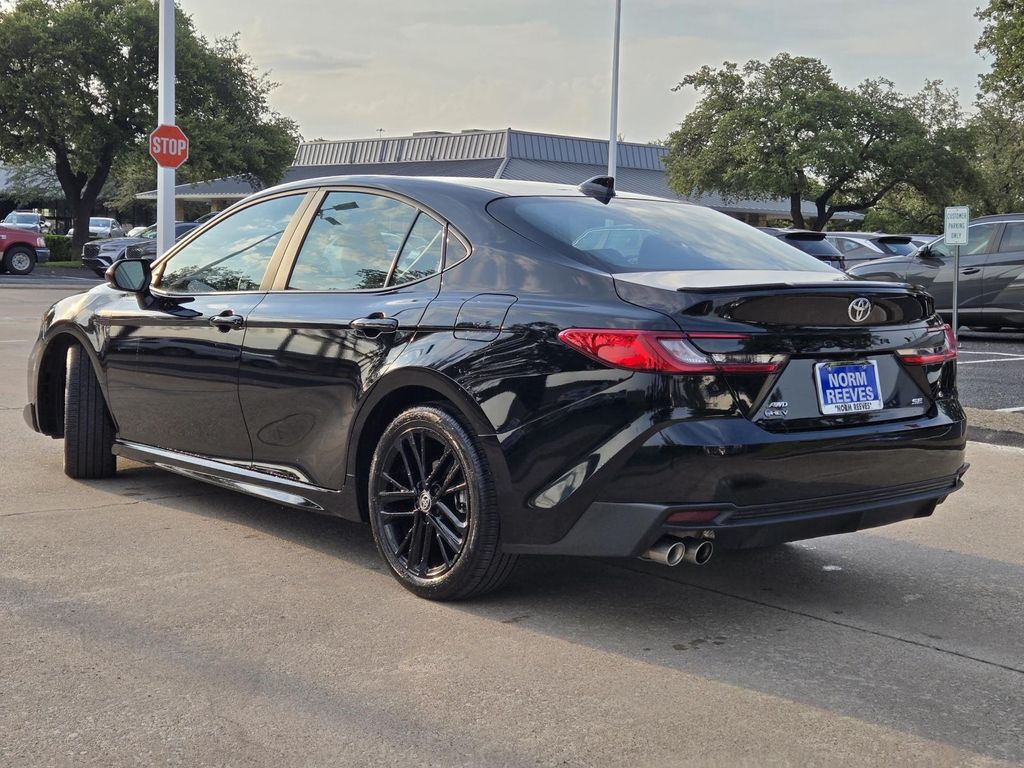 2025 Toyota Camry LE photo 3