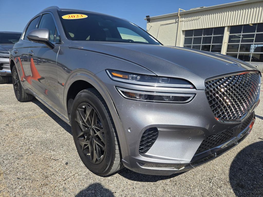 2023 Genesis GV70 2.5T photo 3
