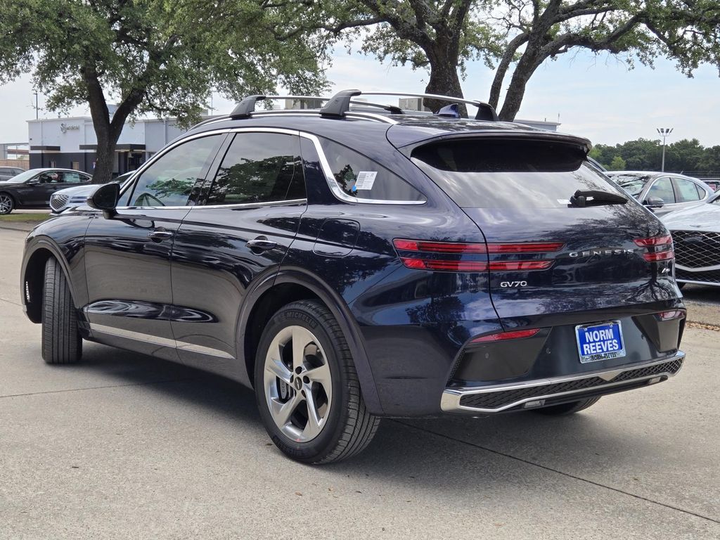 2026 Genesis GV70 2.5T Select photo 3