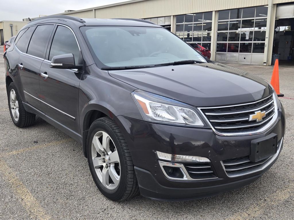 2016 Chevrolet Traverse LTZ photo 4