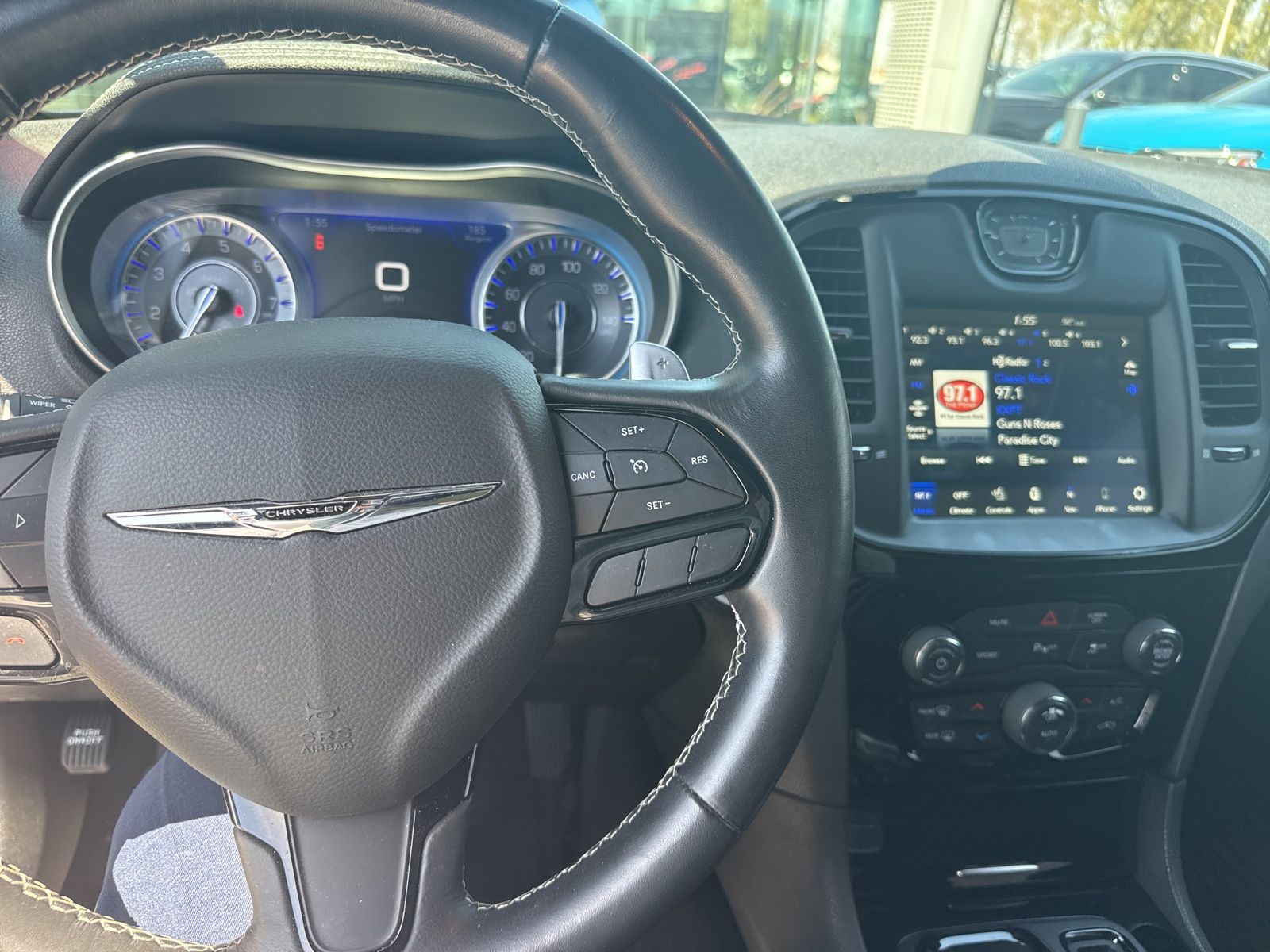 Thumbnail: 2022 Chrysler 300 - 6