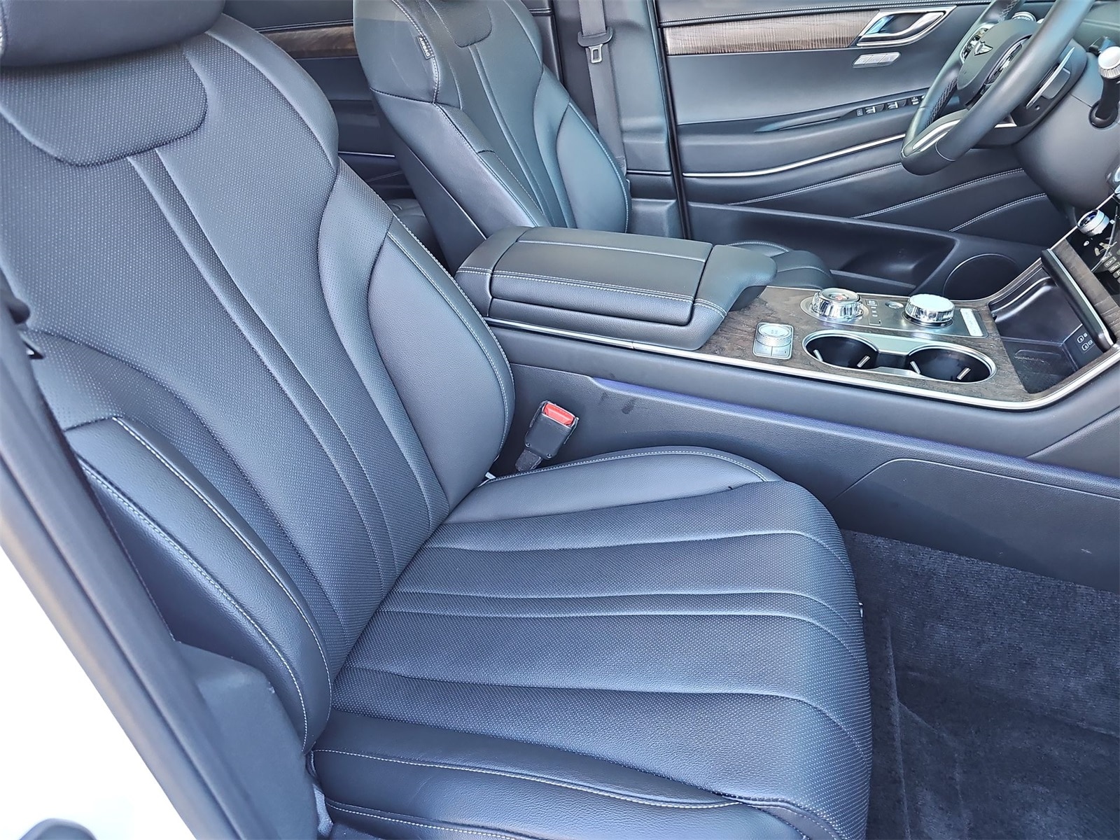 Thumbnail: 2025 Genesis GV80 - 18