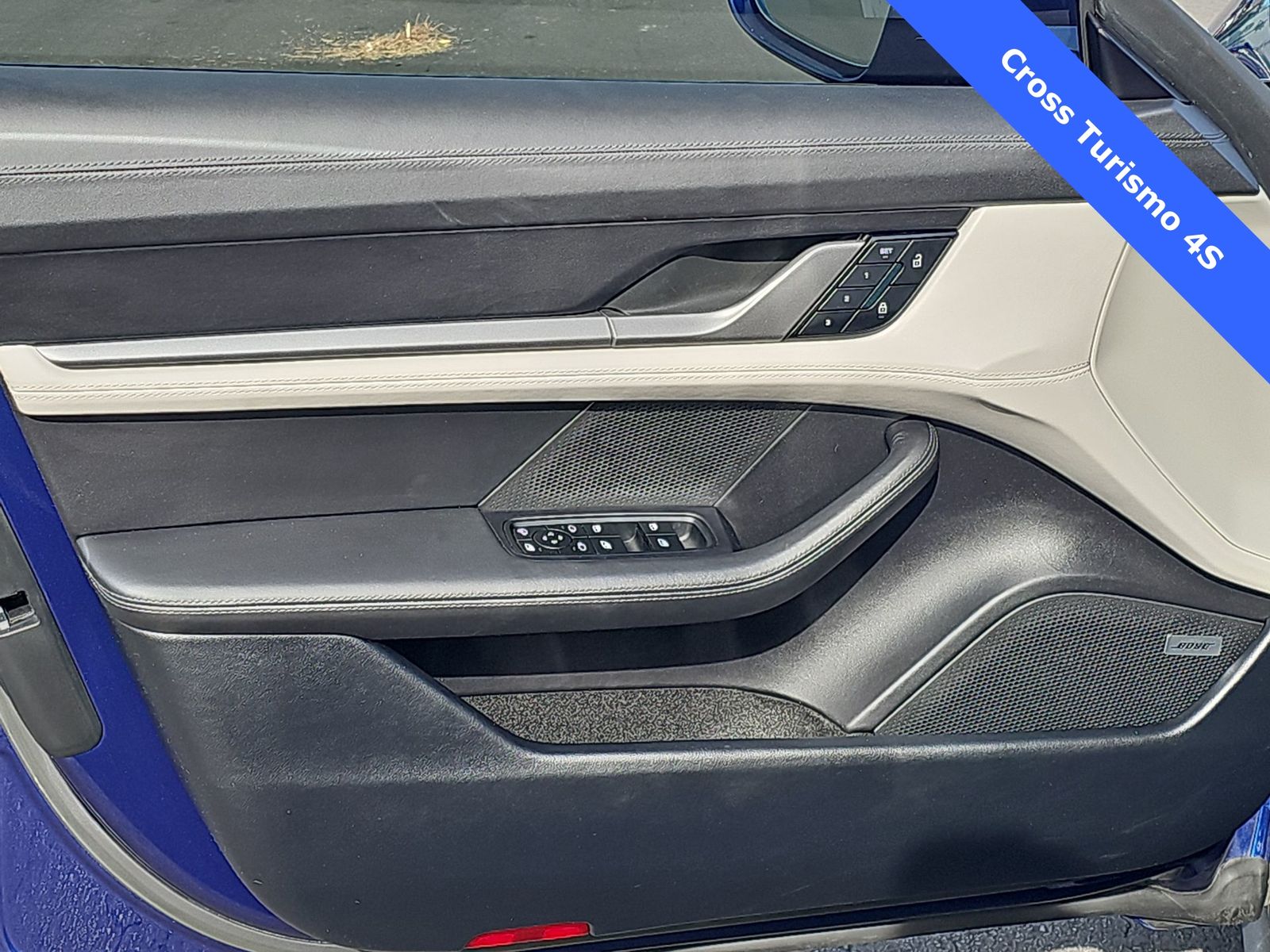 Thumbnail: 2023 Porsche Taycan - 26