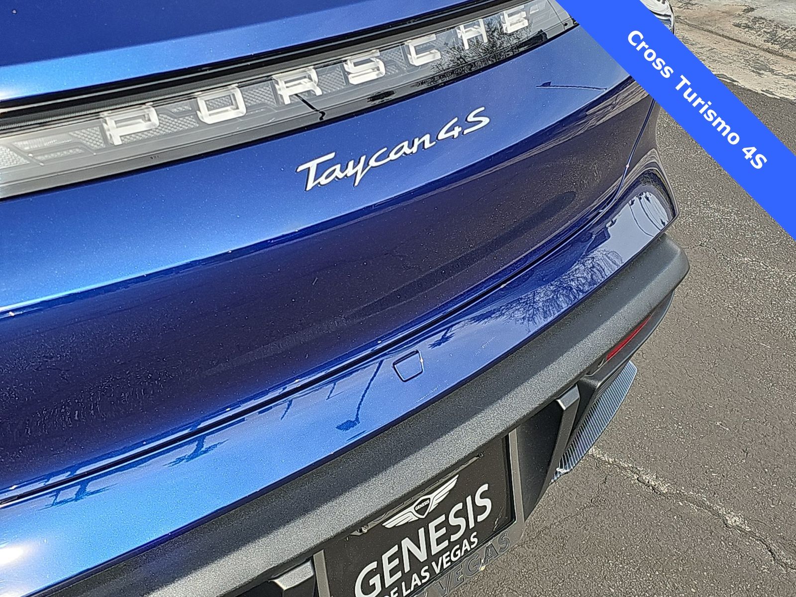 Thumbnail: 2023 Porsche Taycan - 11