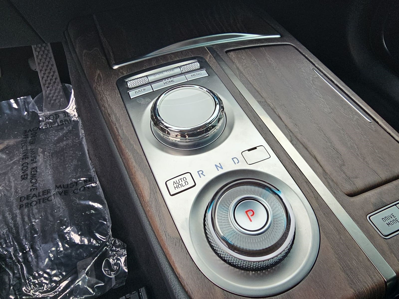 Thumbnail: 2023 Genesis G80 - 21