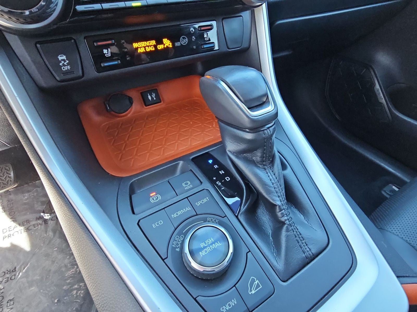 Thumbnail: 2019 Toyota RAV4 - 22