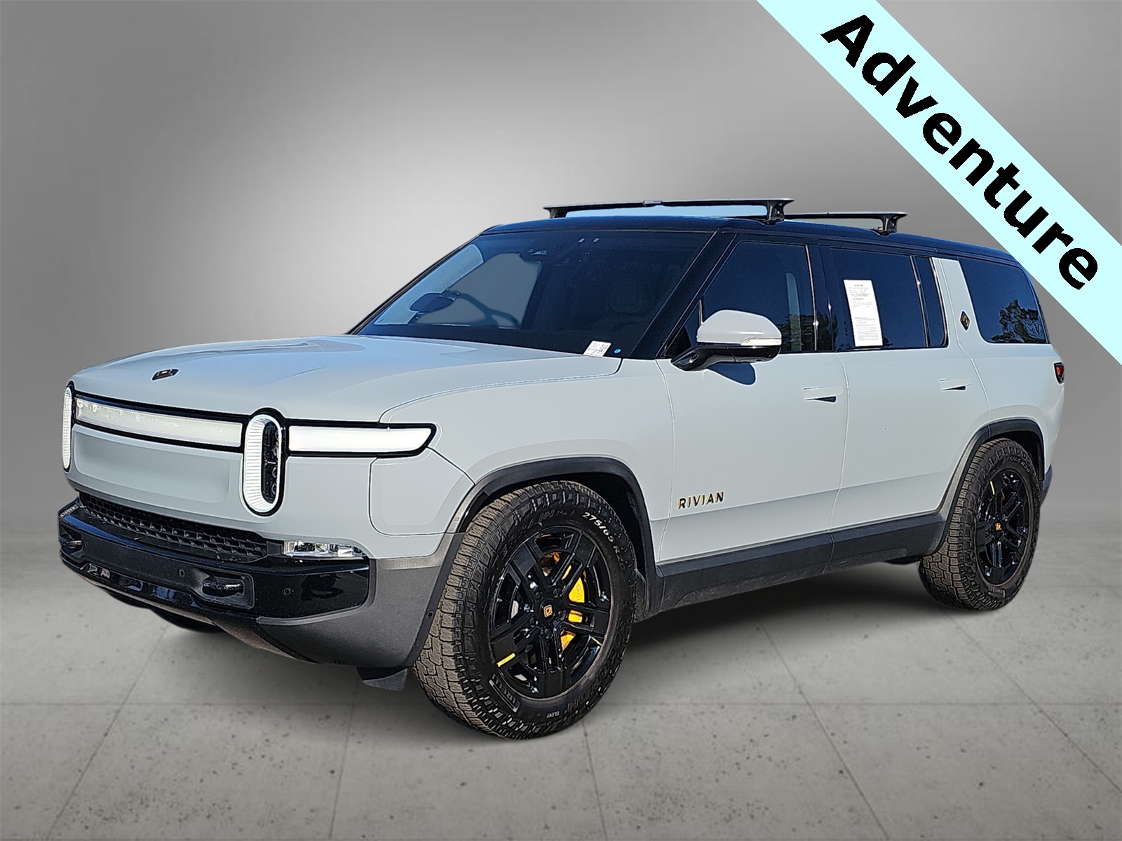 Thumbnail: 2023 Rivian R1S - 4