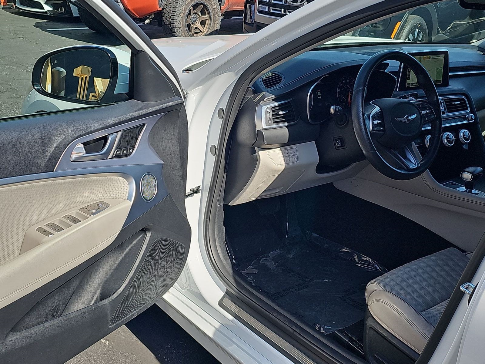 Thumbnail: 2020 Genesis G70 - 11