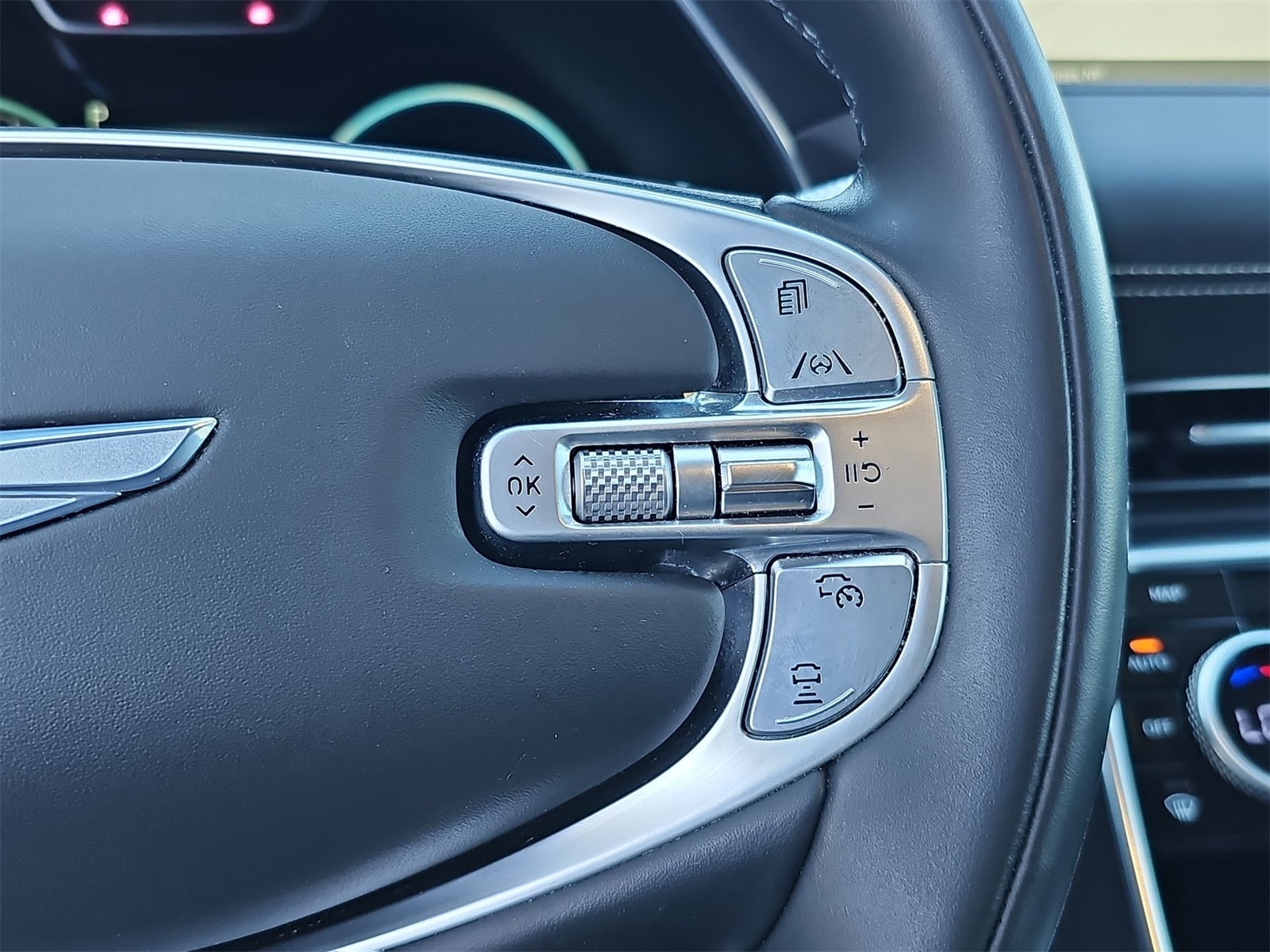 Thumbnail: 2023 Genesis GV80 - 27