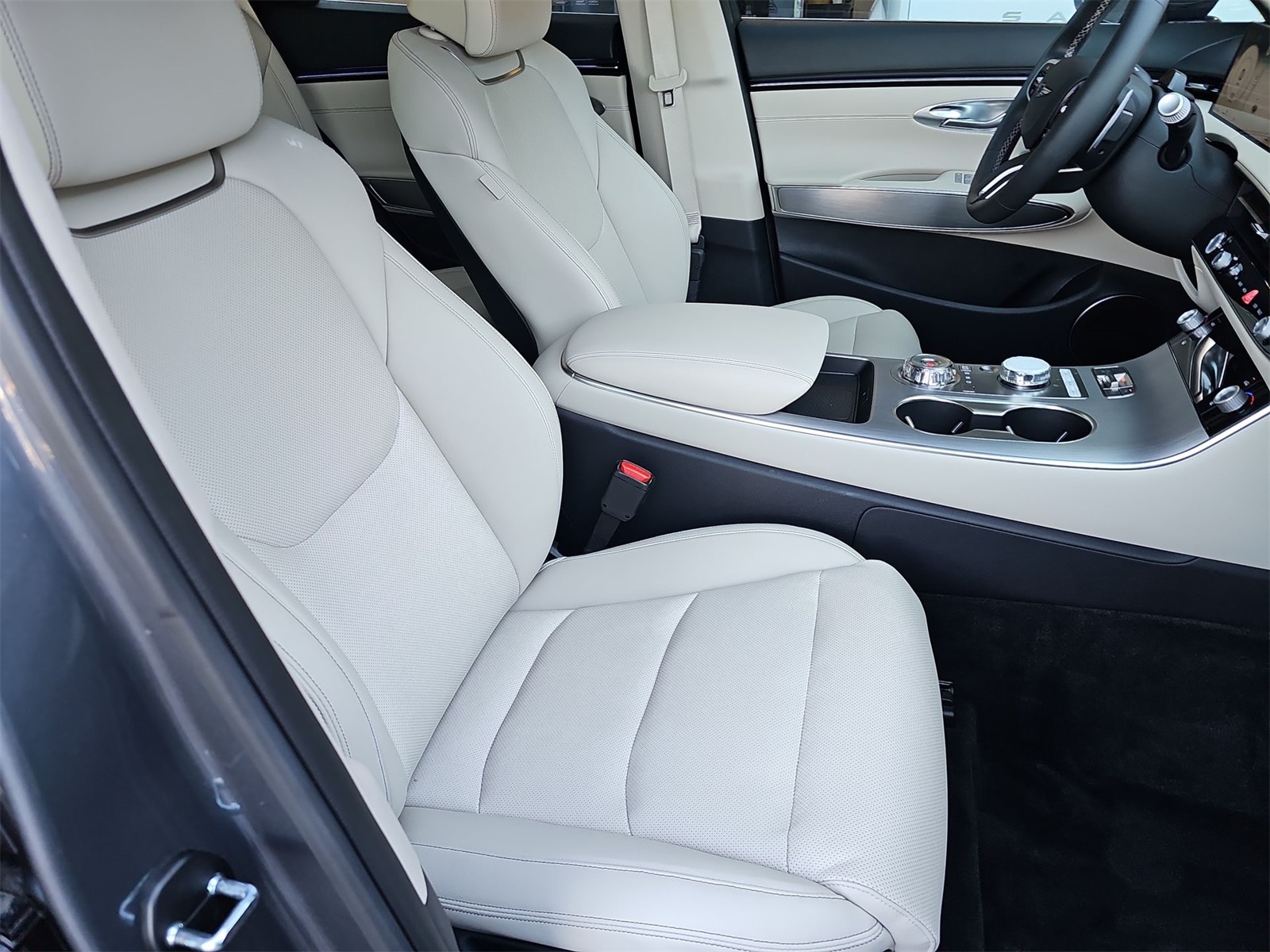 Thumbnail: 2026 Genesis GV70 - 18