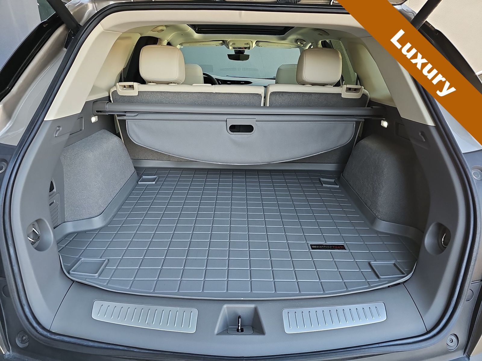 Thumbnail: 2022 Cadillac XT5 - 23