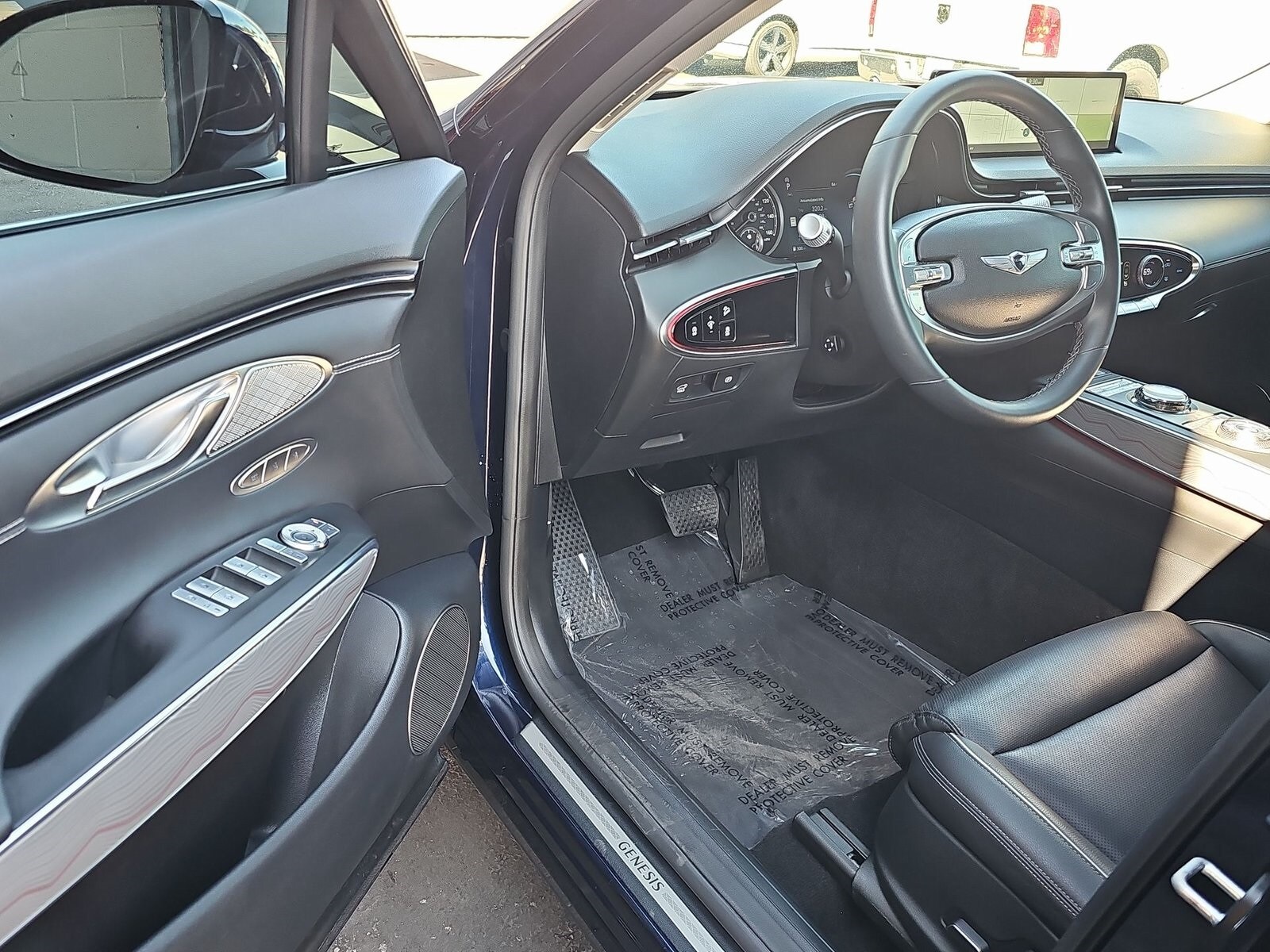 2024 Genesis GV70 2.5T photo 2