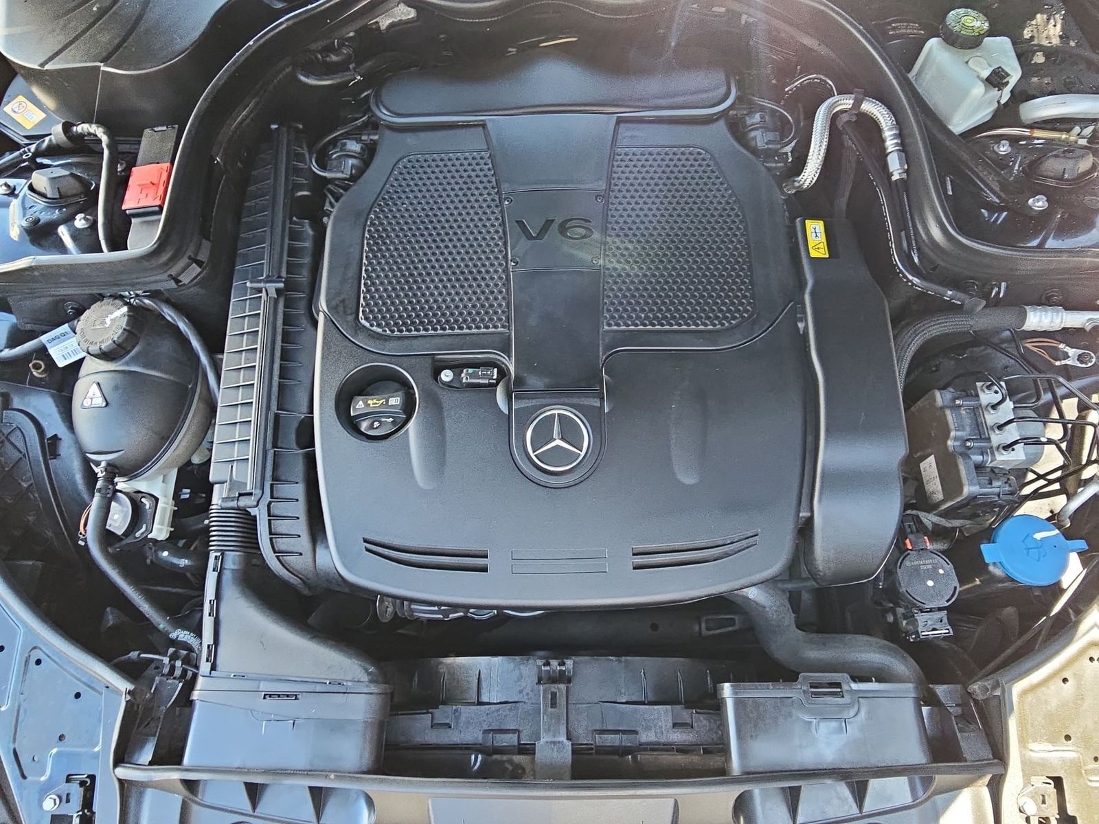 Thumbnail: 2014 Mercedes-Benz E-Class - 14