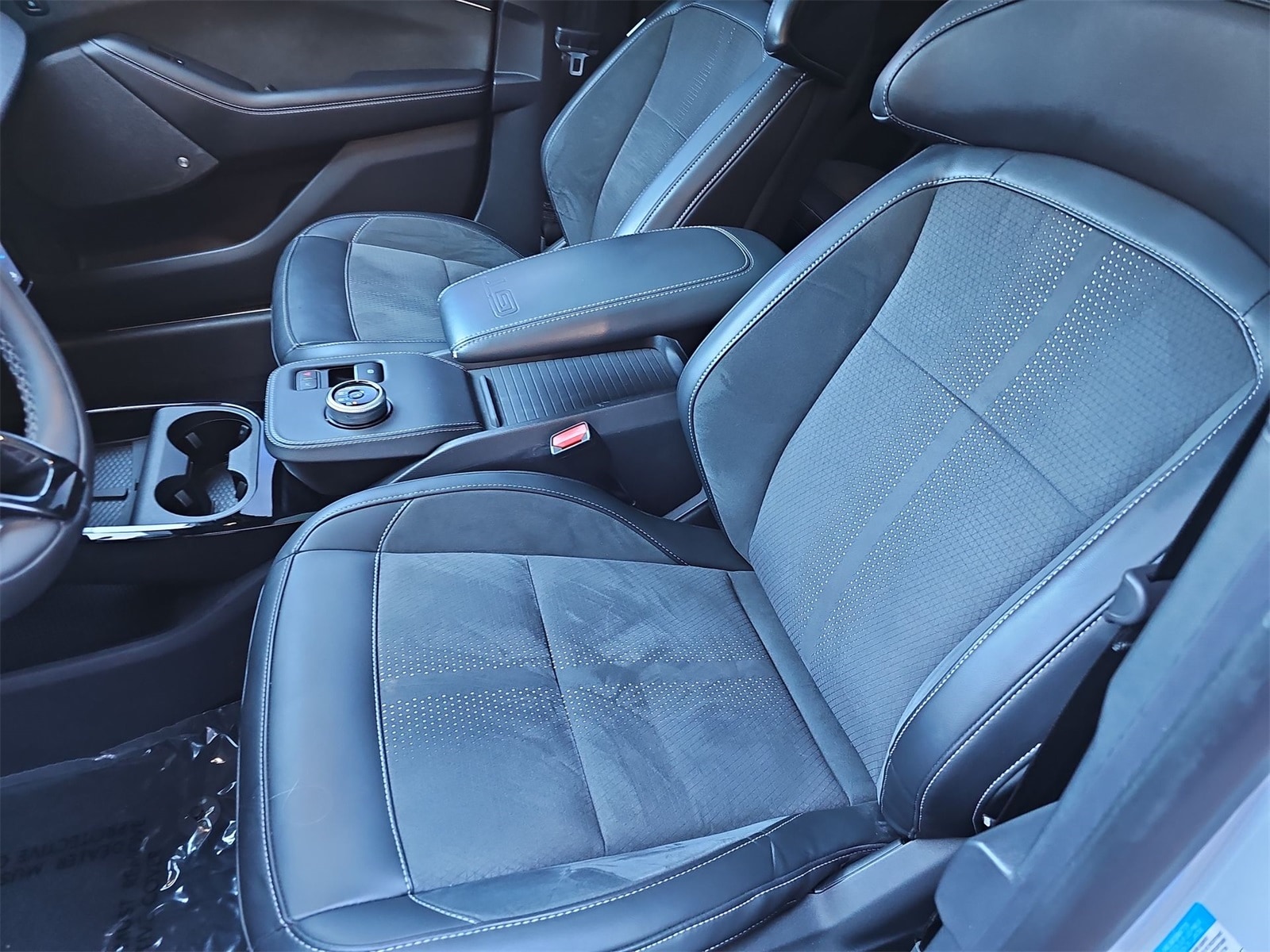 Thumbnail: 2022 Ford Mustang Mach-E - 15