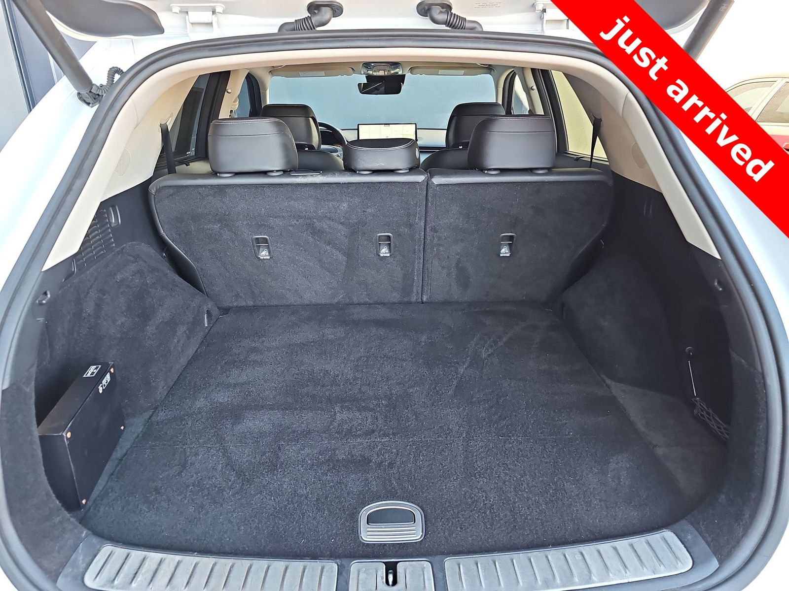 Thumbnail: 2023 Genesis GV70 - 23