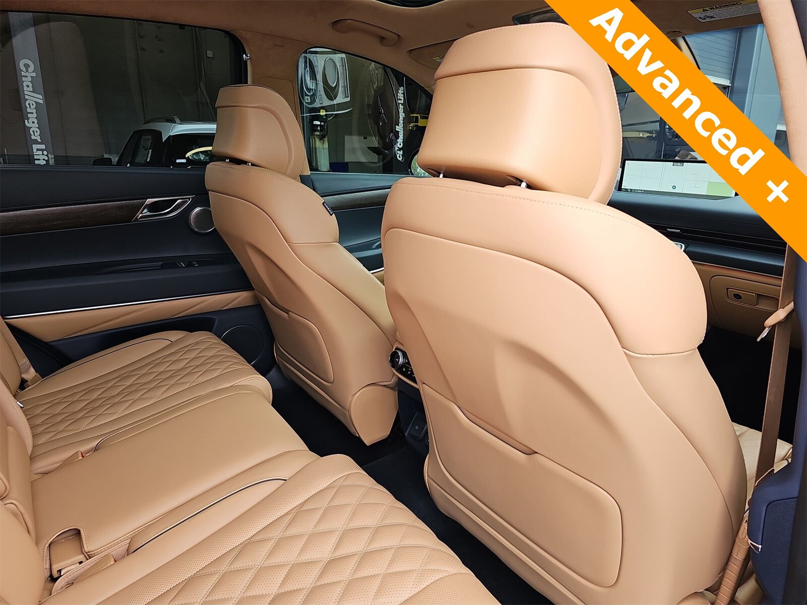 Thumbnail: 2023 Genesis GV80 - 16