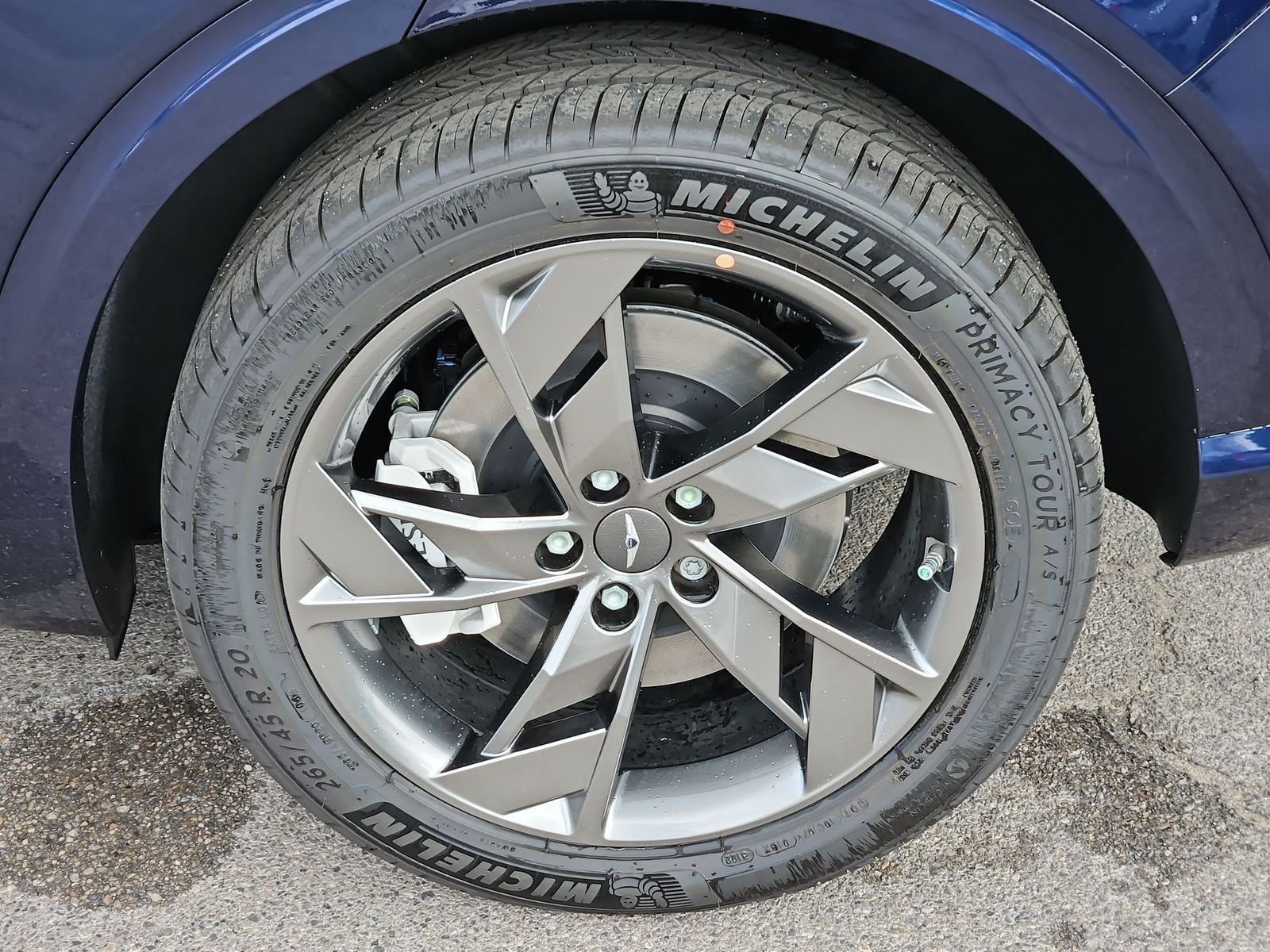 Thumbnail: 2024 Genesis GV70 - 16