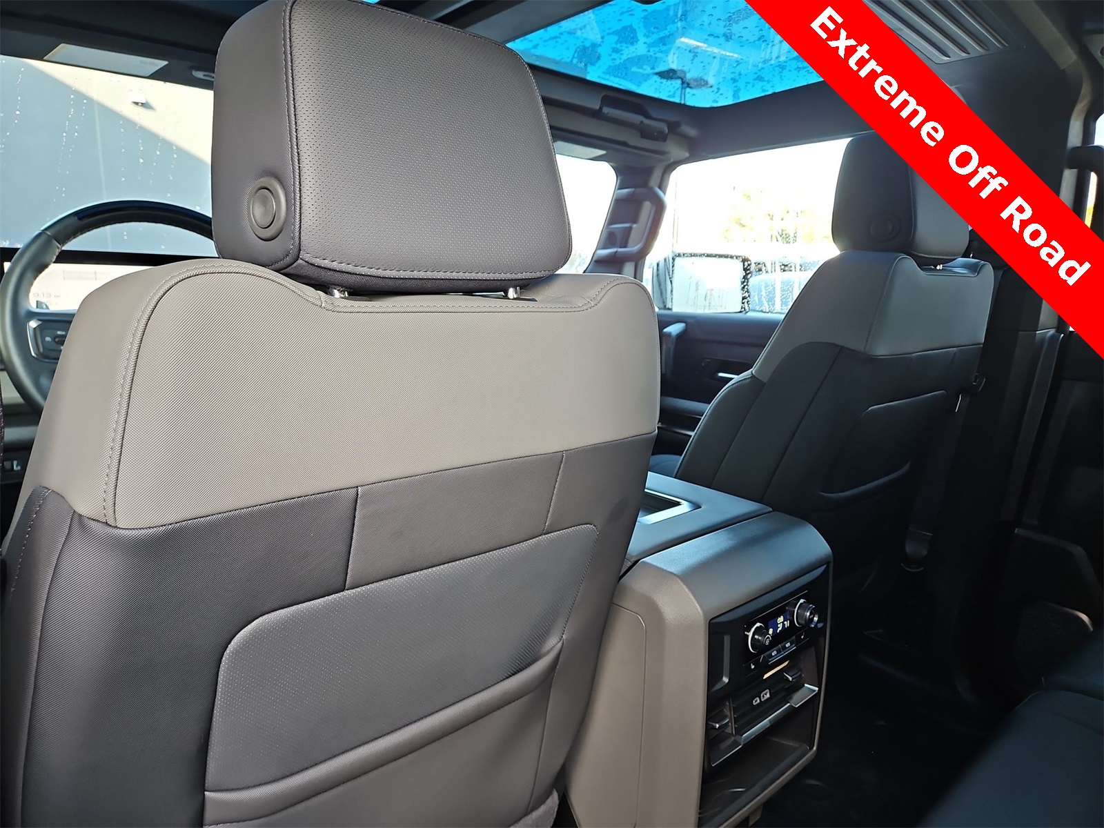 Thumbnail: 2024 GMC Hummer EV - 16