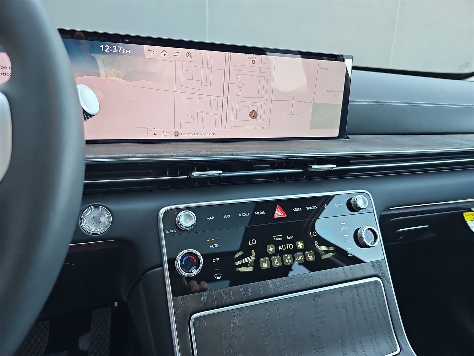 Thumbnail: 2025 Genesis GV80 - 20