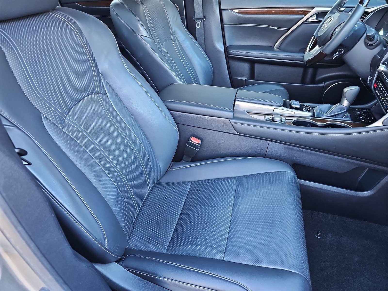 Thumbnail: 2018 Lexus RX - 18