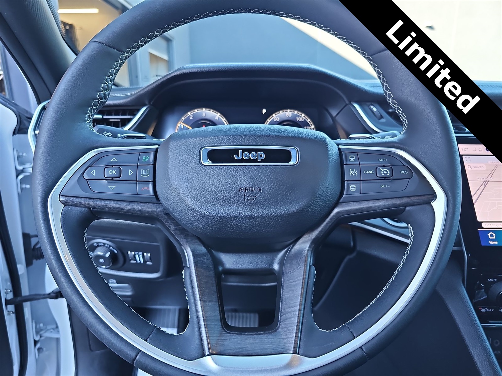 Thumbnail: 2025 Jeep Grand Cherokee - 19